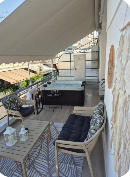 Jacuzzi Penthouse with Private Terrace in Gazi, Athens